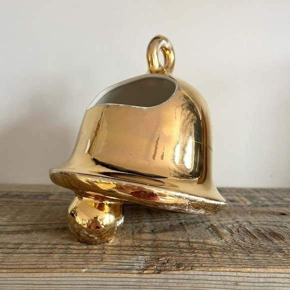 Vintage Gold Bell pottery planter - Picture 2 of 7